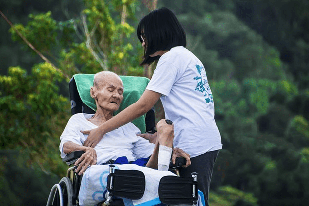 7 Qualities In-Home Caregivers Should Have